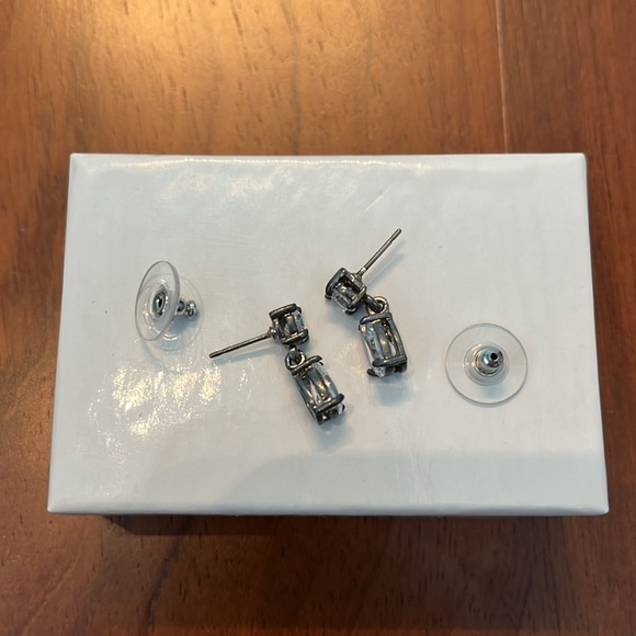 Earrings - Picture 5 of 5